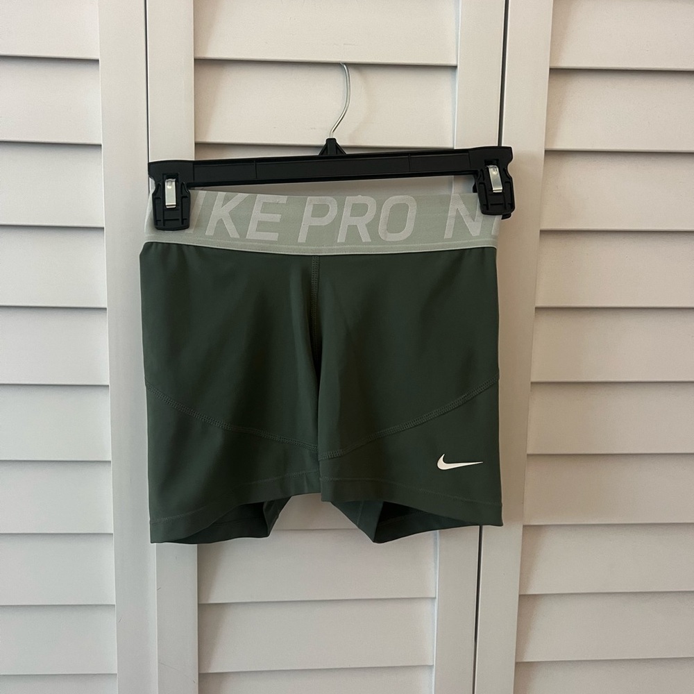 Nike pros